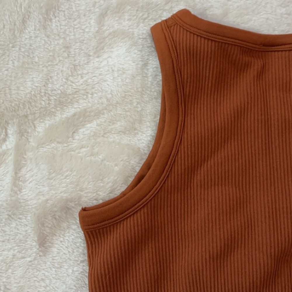 NWOT Oh Polly Ribbed Crop Top - Picture 7 of 9